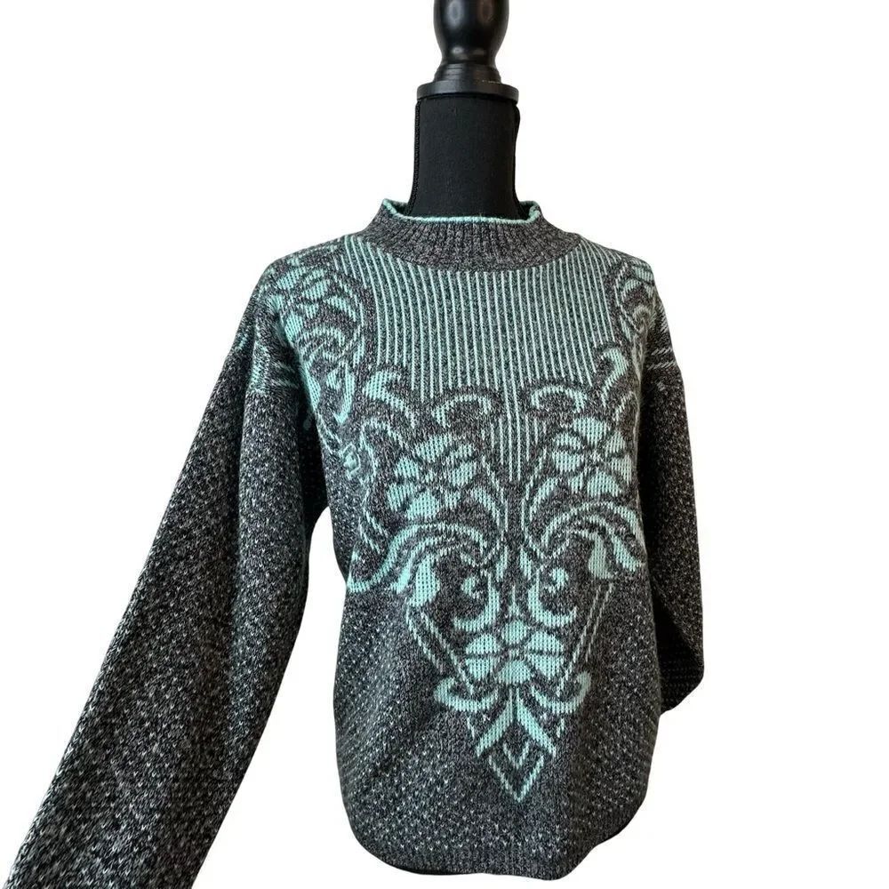 KATE COLLINS Vintage Gray Blue Floral Long Crewneck Sweater Women’s Size Small